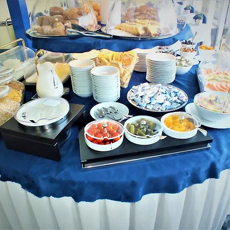 Monica Hotel