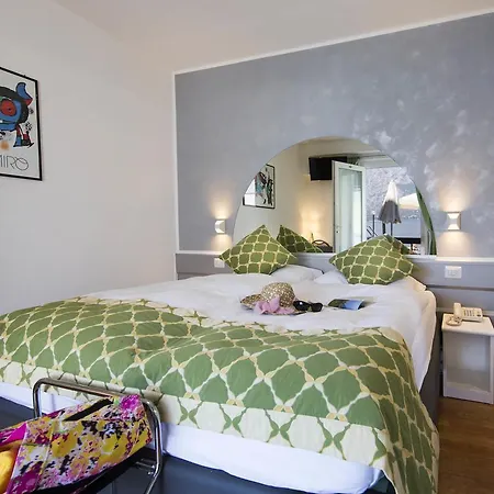 Monica Hotel 3*
